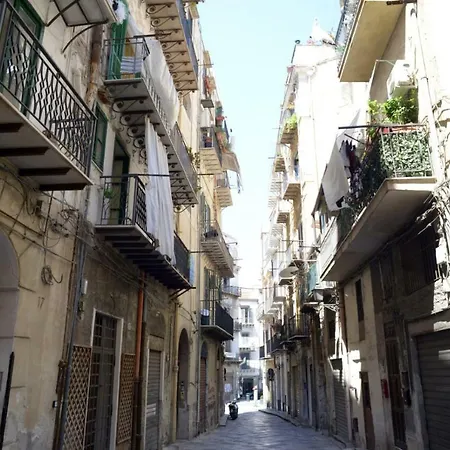 Casa Del Parlamento باليرمو